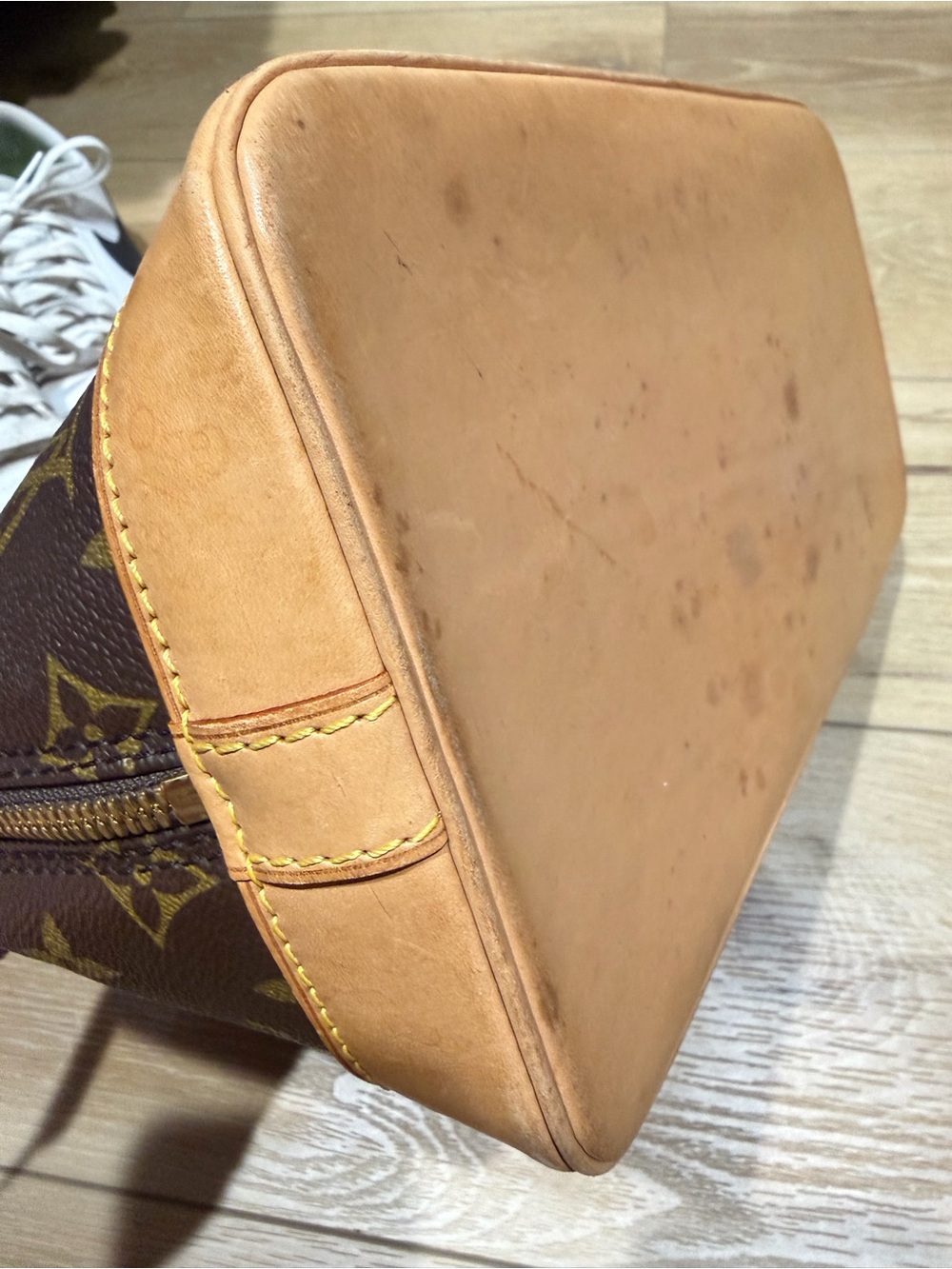 Louis Vuitton Alma PM - Picture 7 of 10